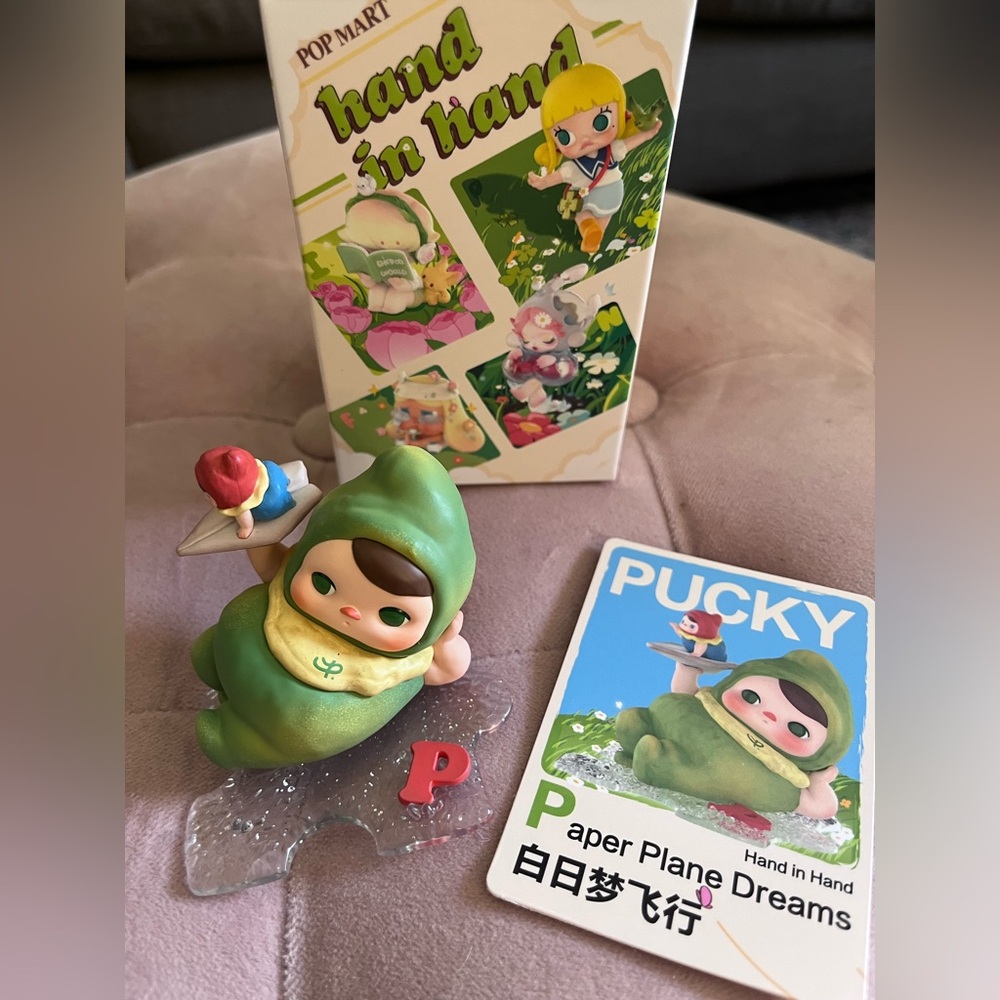POPMART Hand in Hand  - PUCKY Figure